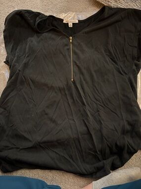 Green Envelope Black Short-Sleeve Zip Front Blouse